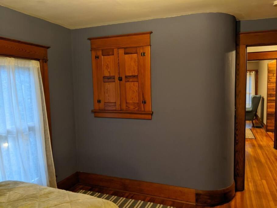 Large Bakery Apartment - Central Downtown Location Fredonia Exteriör bild